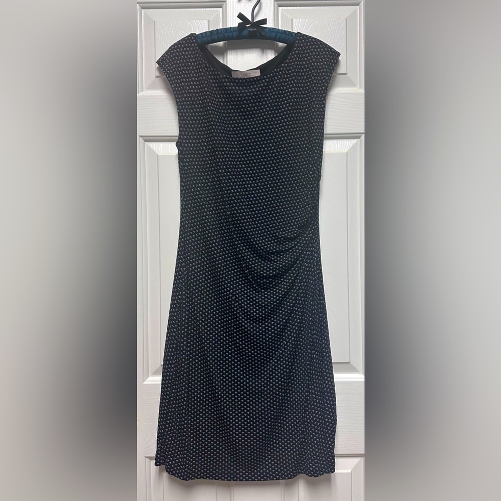 LOFT Cap Sleeve Crew Neck Dress. Size M. Like New Beautiful Classic!